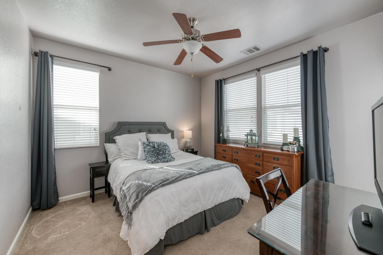 367 Raphael Lane Clovis, CA 93611 - Photo 22 of 40