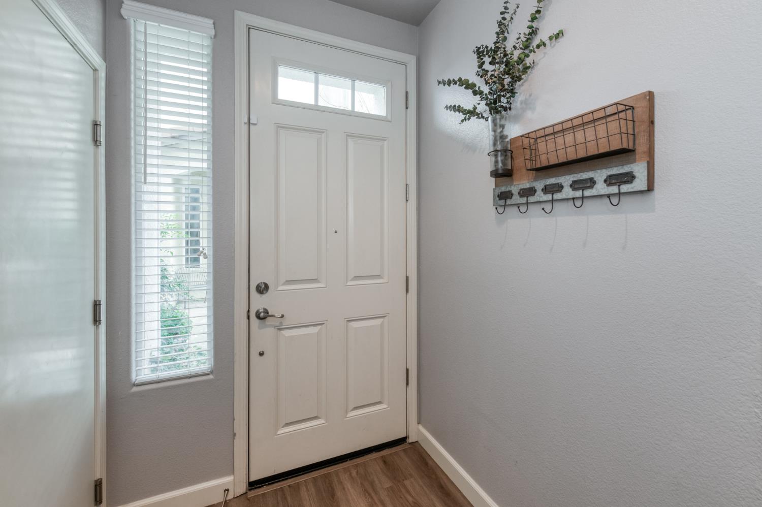 367 Raphael Lane Clovis, CA 93611 - Photo 6 of 40