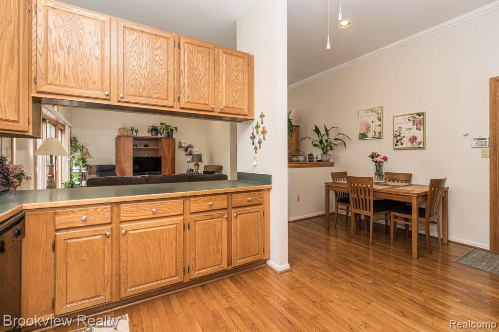2255 Crystal Drive Rochester Hills, MI 48309 - Photo 8 of 29