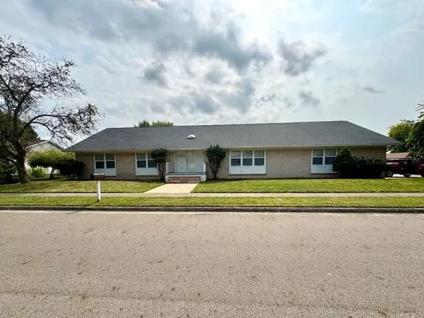 $354,000 | 1855 Beacon Street, Washington Court House, OH 43160