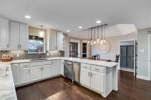 $1,250,000 | 19930 County Road 324, Terrell, TX 75160