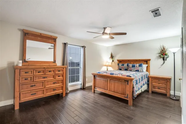 $1,250,000 | 19930 County Road 324, Terrell, TX 75160