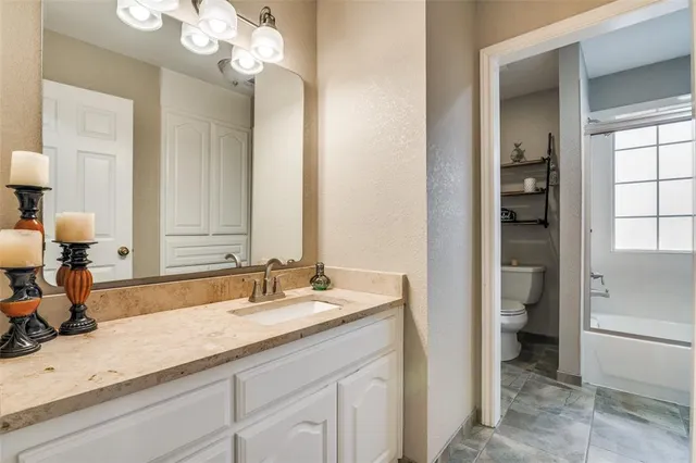 $1,250,000 | 19930 County Road 324, Terrell, TX 75160