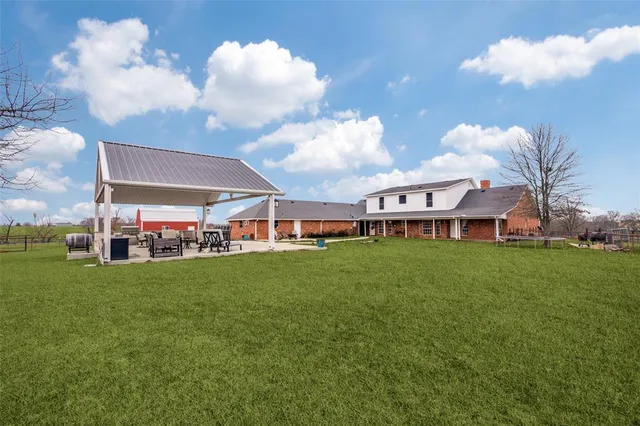 $1,250,000 | 19930 County Road 324, Terrell, TX 75160