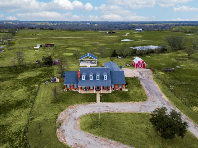 $1,250,000 | 19930 County Road 324, Terrell, TX 75160