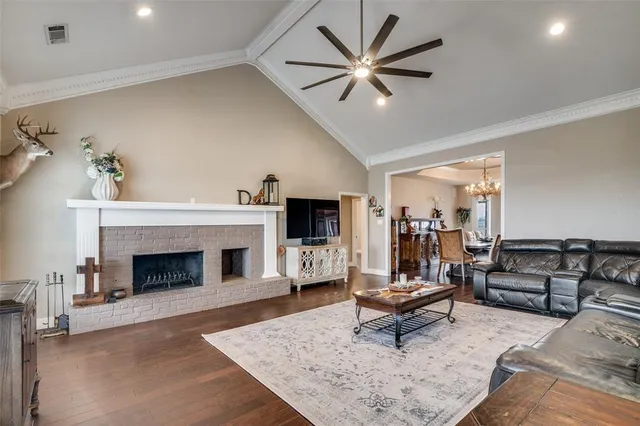 $1,250,000 | 19930 County Road 324, Terrell, TX 75160