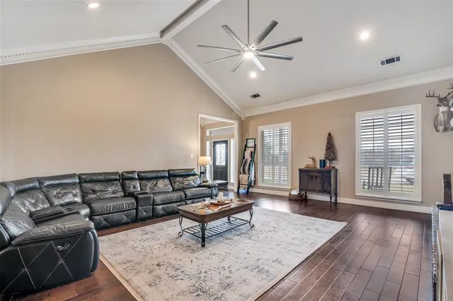 $1,250,000 | 19930 County Road 324, Terrell, TX 75160