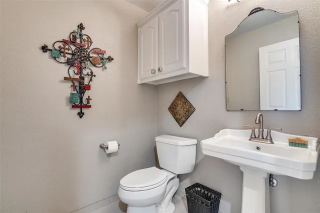 $1,250,000 | 19930 County Road 324, Terrell, TX 75160