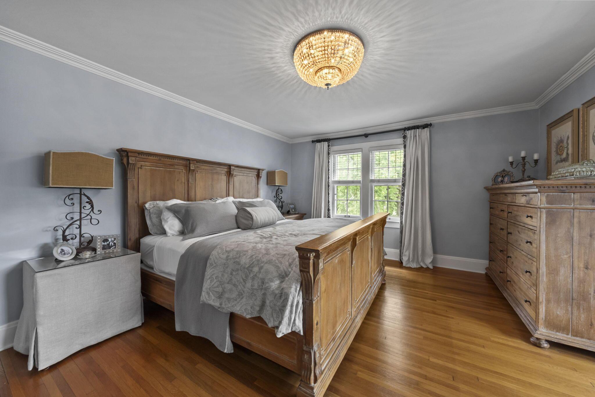 1875 Roxbury Road Upper Arlington, OH 43212 - Photo 45 of 97 Primary Suite