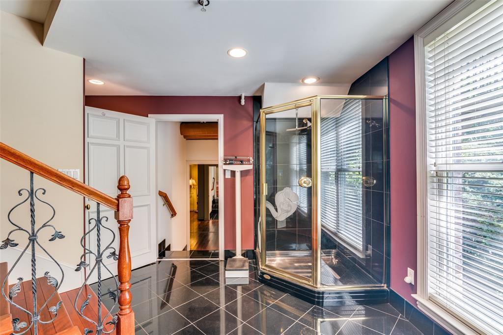 3435 Wendover Road Dallas, TX 75214 - Photo 26 of 40