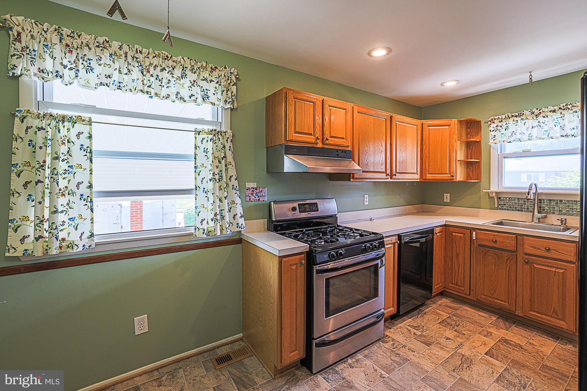 9106 Sandra Park Road Perry Hall, MD 21128 - Photo 12 of 53