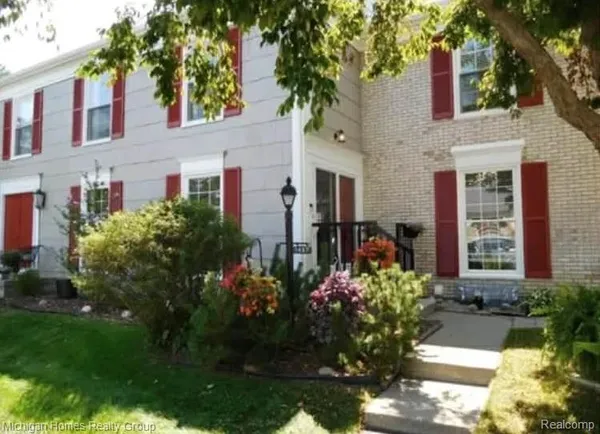 $330,000 | 1437 Lantern Lane, Rochester Hills, MI 48306