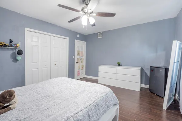 $4,000 | 6824 Southwest 5th Street, Pembroke Pines, FL 33023