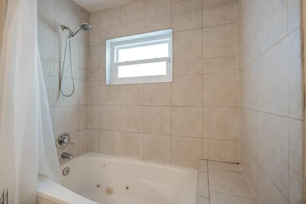 $4,000 | 6824 Southwest 5th Street, Pembroke Pines, FL 33023