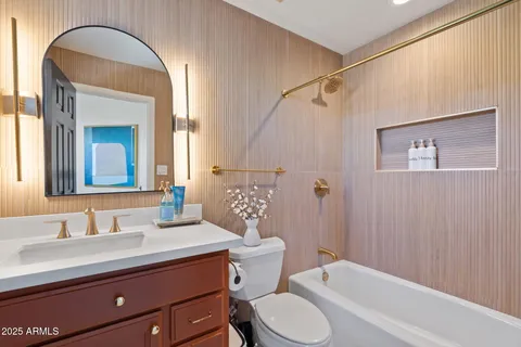 $1,300,000 | 6234 North 4th Drive, Phoenix, AZ 85013