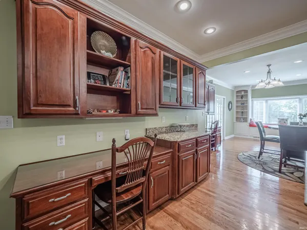 $644,900 | 3466 Pineridge Drive, Newburgh, IN 47630