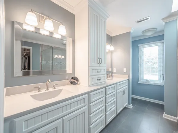 $644,900 | 3466 Pineridge Drive, Newburgh, IN 47630