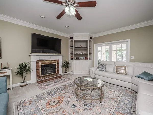 $644,900 | 3466 Pineridge Drive, Newburgh, IN 47630