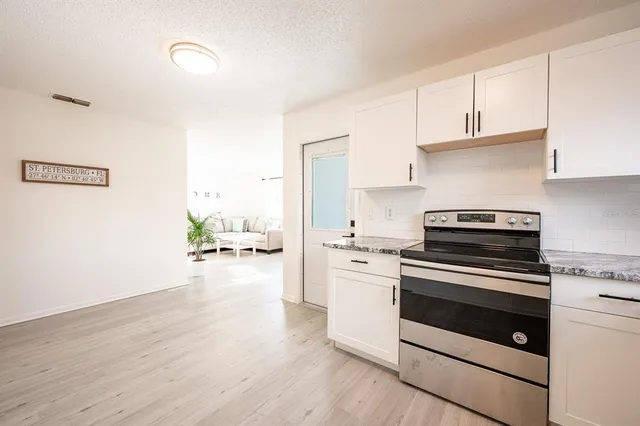 $319,900 | 1690 40th Street South, St. Petersburg, FL 33711