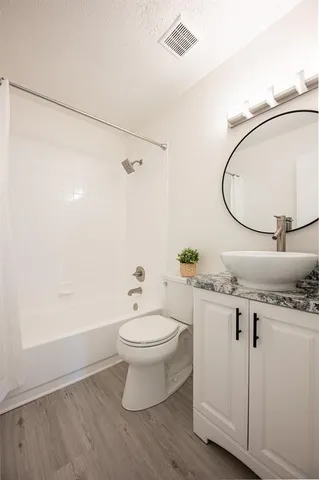 $319,900 | 1690 40th Street South, St. Petersburg, FL 33711