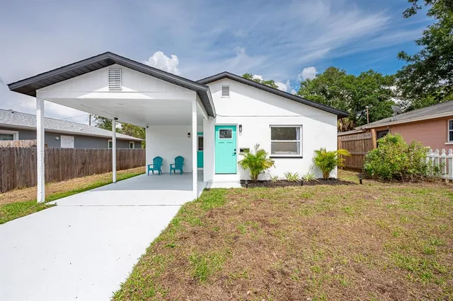 $319,900 | 1690 40th Street South, St. Petersburg, FL 33711