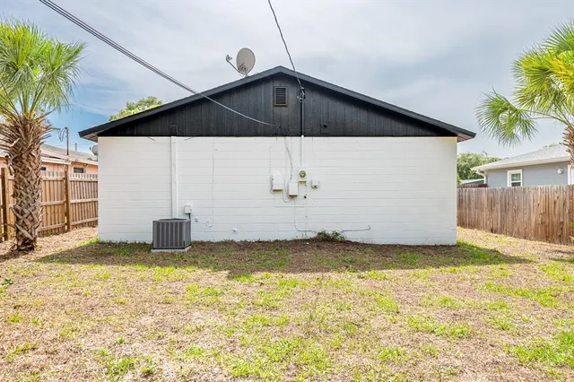 $319,900 | 1690 40th Street South, St. Petersburg, FL 33711