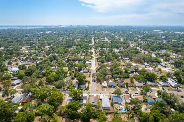 $319,900 | 1690 40th Street South, St. Petersburg, FL 33711