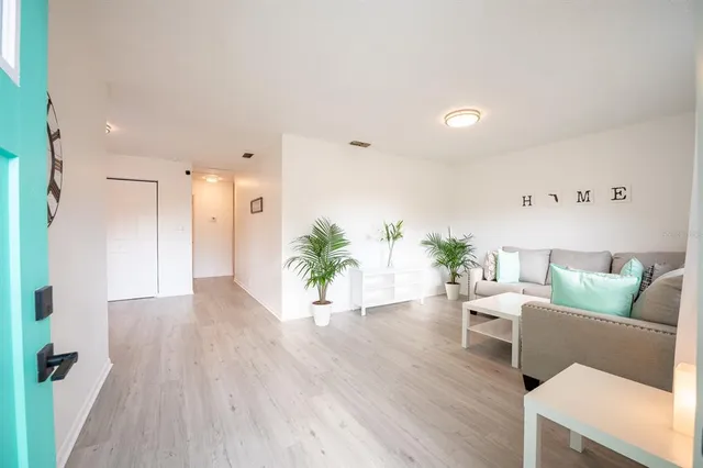 $319,900 | 1690 40th Street South, St. Petersburg, FL 33711