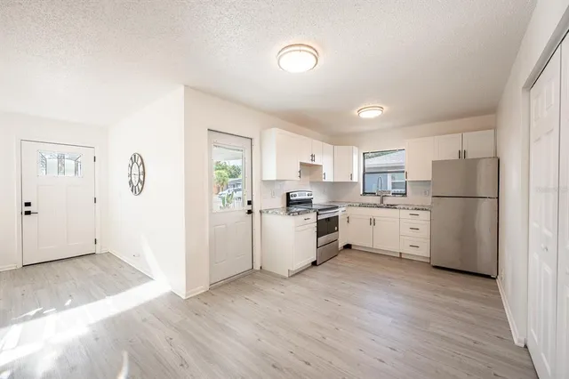 $319,900 | 1690 40th Street South, St. Petersburg, FL 33711