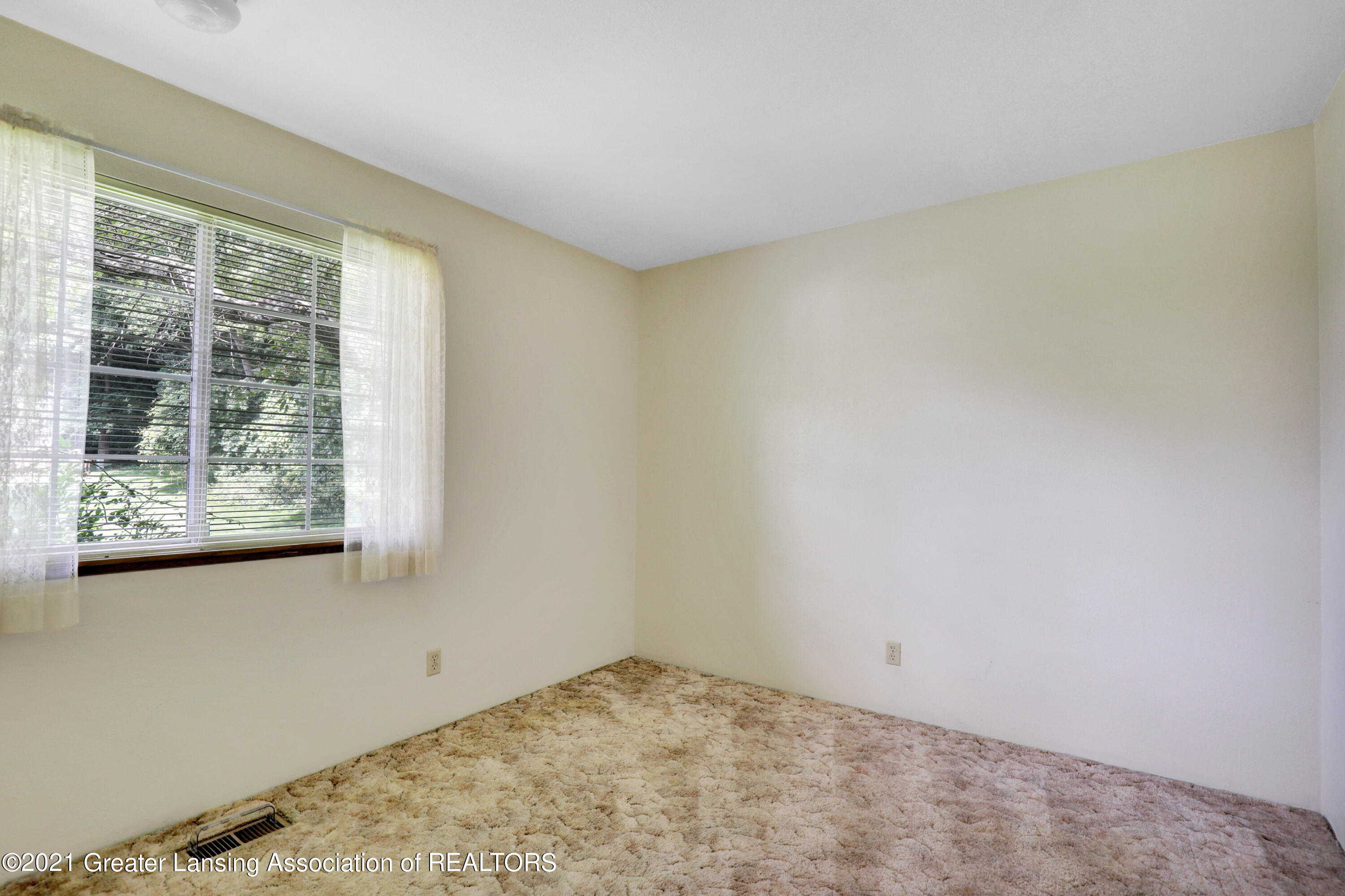 3928 Hunters Ridge Drive, Unit 1 Lansing, MI 48911 - Photo 10 of 18 9I3A2277