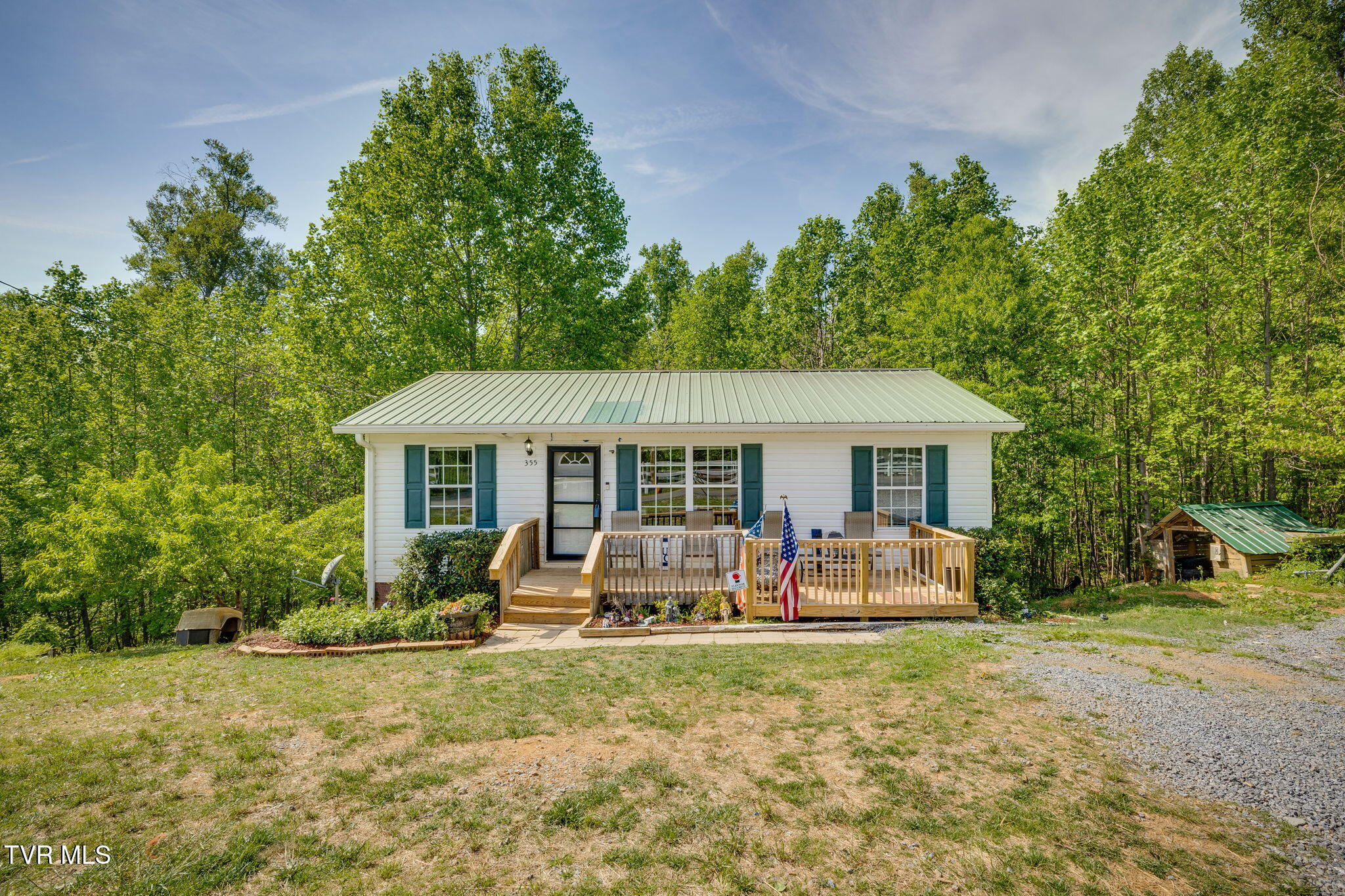 355 Cherry Grove Road Jonesborough, TN 37659 - Photo 1 of 23 001