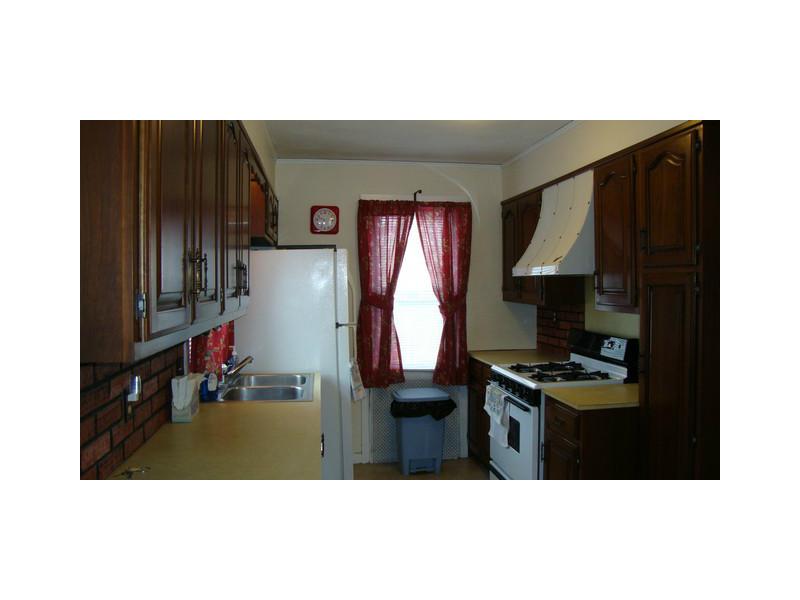 45 Invernia Road Cranston, RI 02920 - Photo 5 of 10 Dining Room.