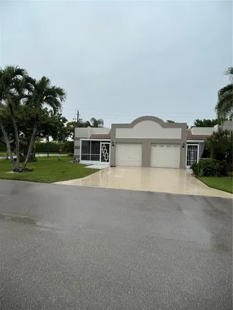 $2,400 | 9245 Flynn Circle, Unit 8, Boca Raton, FL 33496