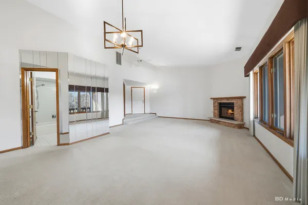 $289,999 | 9832 Terrace Court East, Unit 2B, Palos Park, IL 60464