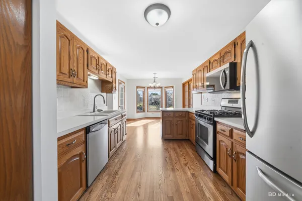$289,999 | 9832 Terrace Court East, Unit 2B, Palos Park, IL 60464