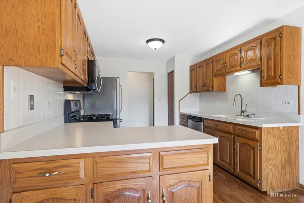 $289,999 | 9832 Terrace Court East, Unit 2B, Palos Park, IL 60464
