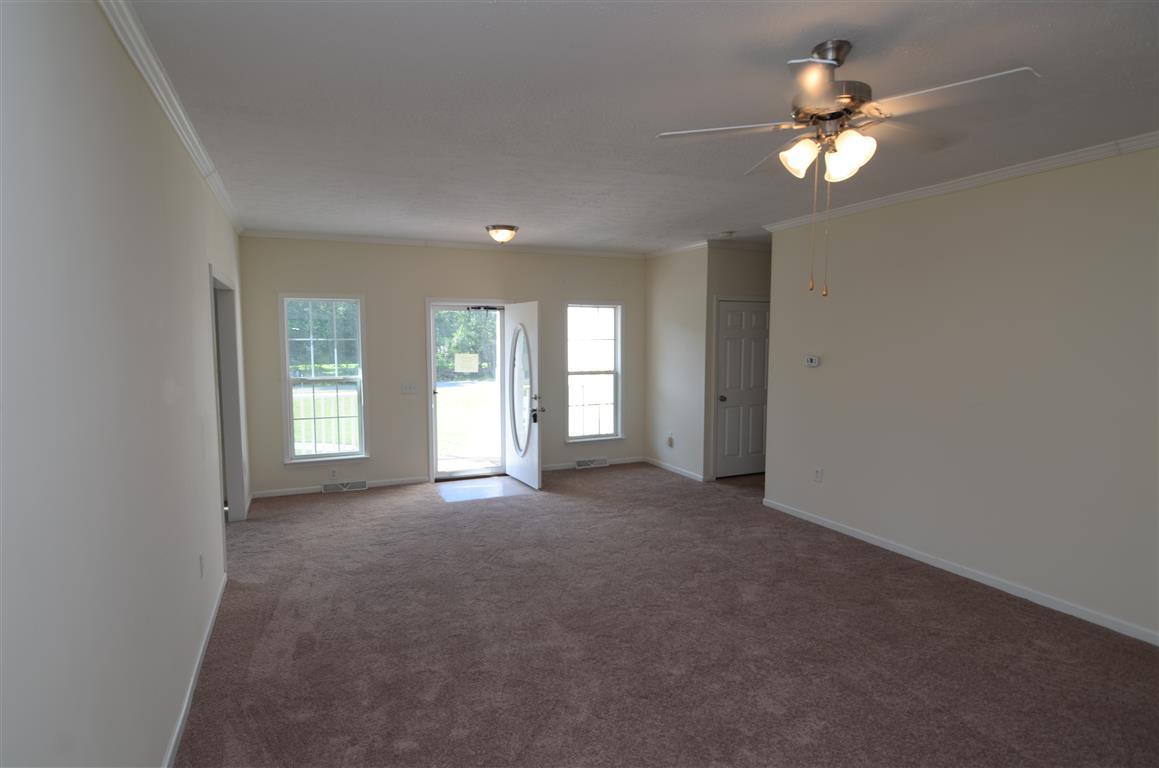 5660 Dixie Plantation Road Hollywood, SC 29449 - Photo 3 of 21 Family Room