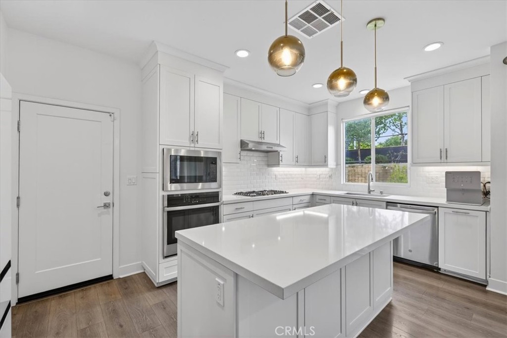 173 Tenor Irvine, CA 92618 - Photo 8 of 56
