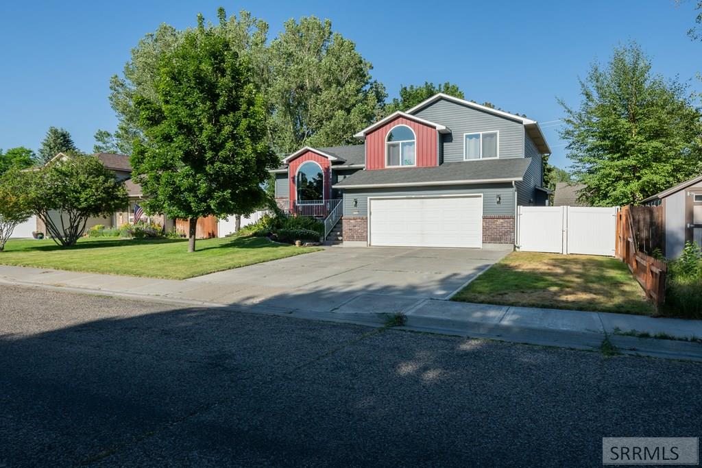 2755 Ridgecrest Drive Idaho Falls, ID 83404 - Photo 6 of 48