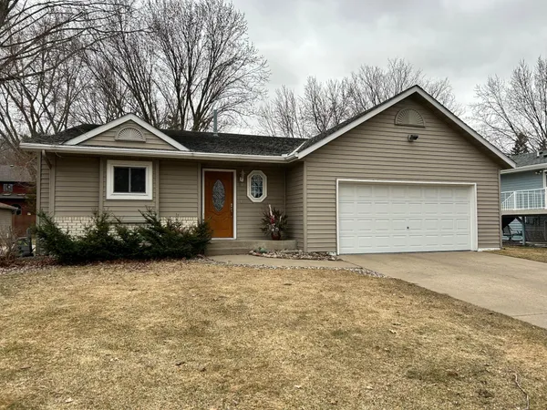 $299,900 | 811 3rd Avenue North, Sartell, MN 56377