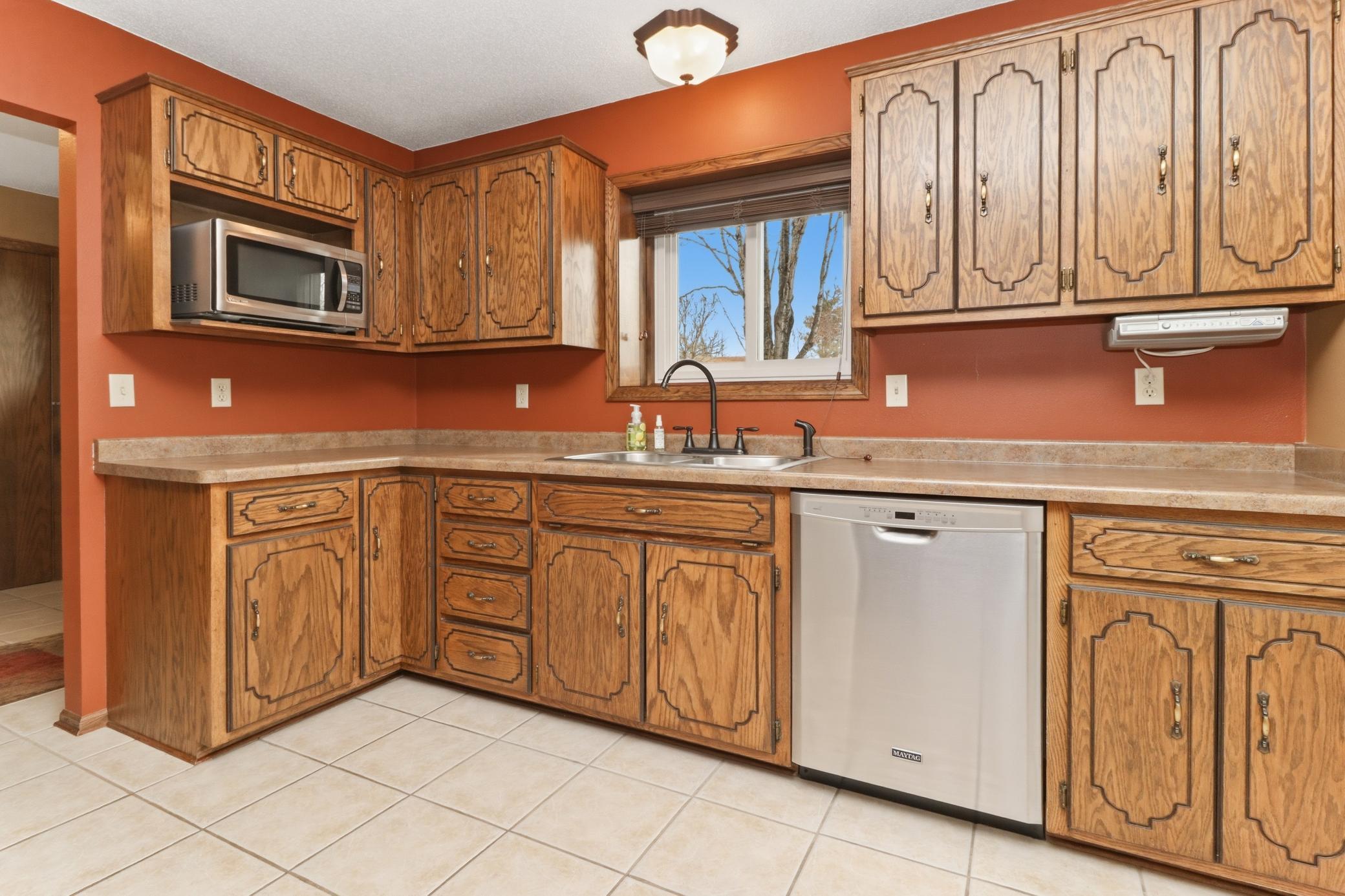 811 3rd Avenue North Sartell, MN 56377 - Photo 11 of 34