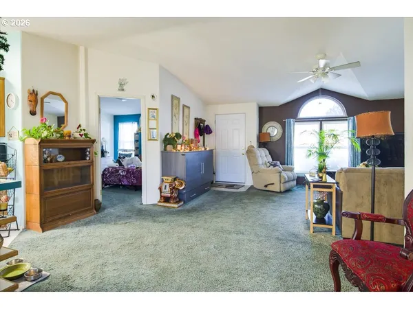 $320,000 | 2380 Southwest Phlox Pond Drive, Redmond, OR 97756