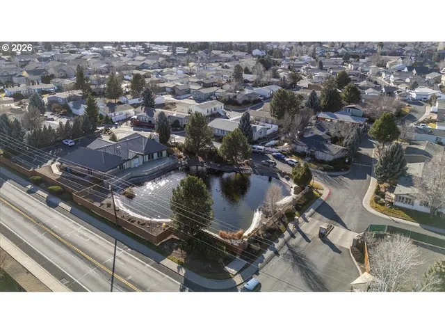 $320,000 | 2380 Southwest Phlox Pond Drive, Redmond, OR 97756