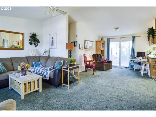 $320,000 | 2380 Southwest Phlox Pond Drive, Redmond, OR 97756