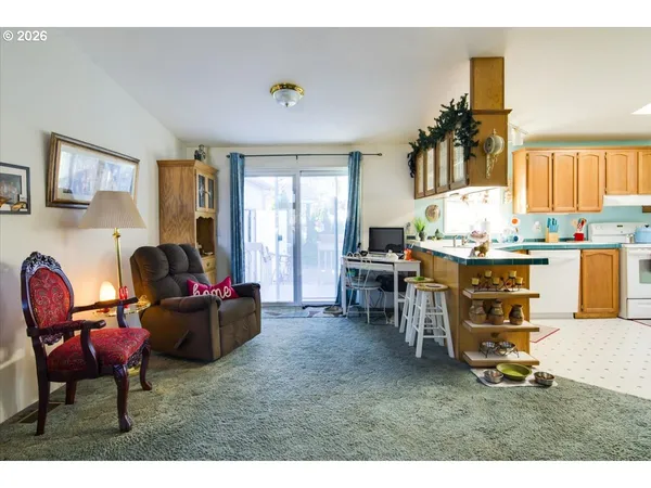 $320,000 | 2380 Southwest Phlox Pond Drive, Redmond, OR 97756