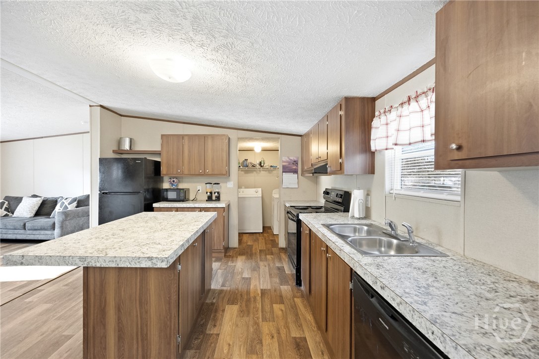 2599 Black Creek Church Road Ellabell, GA 31308 - Photo 11 of 40 Kitchen view