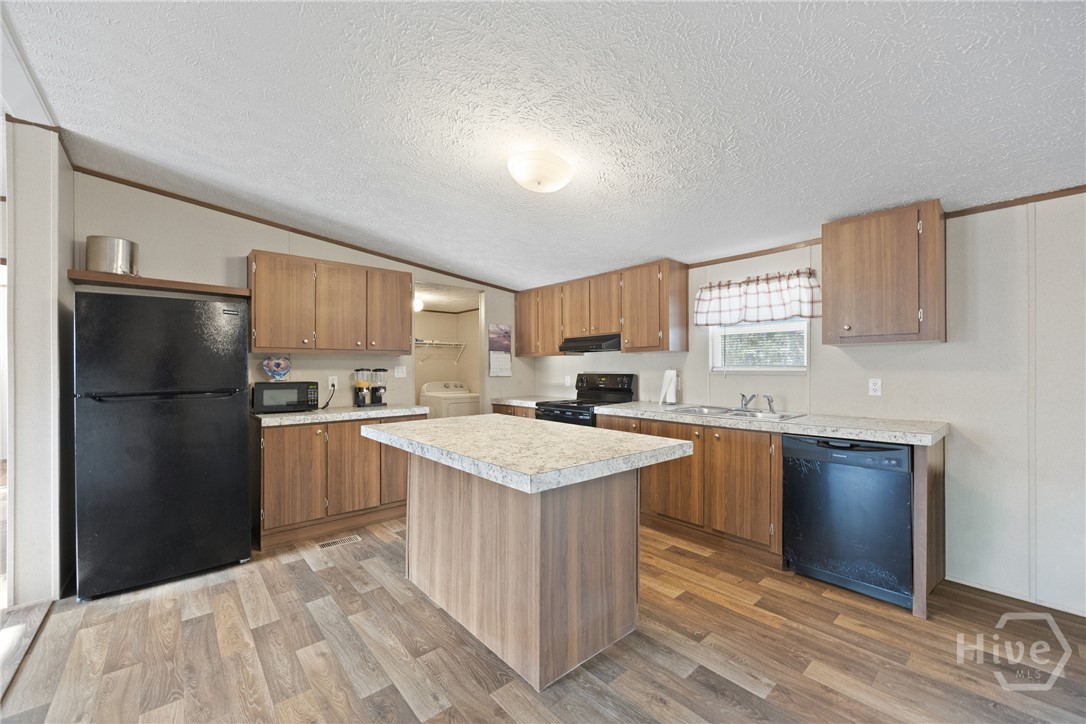 2599 Black Creek Church Road Ellabell, GA 31308 - Photo 12 of 40 Kitchen view