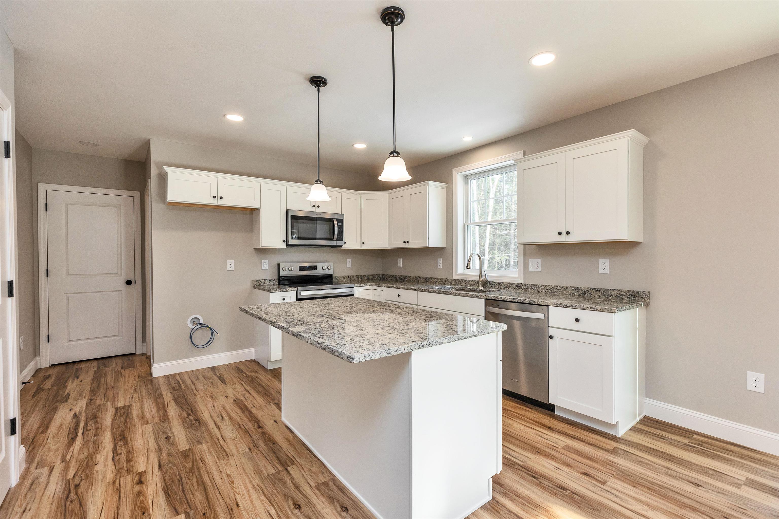 37 Reed Road Sandown, NH 03873 - Photo 17 of 55