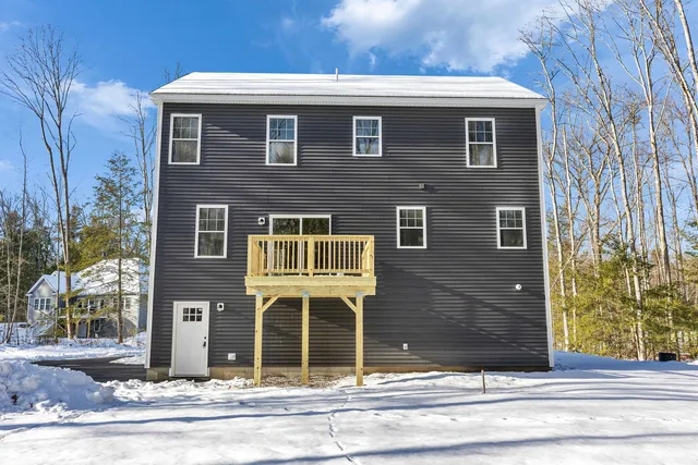$699,900 | 37 Reed Road, Sandown, NH 03873