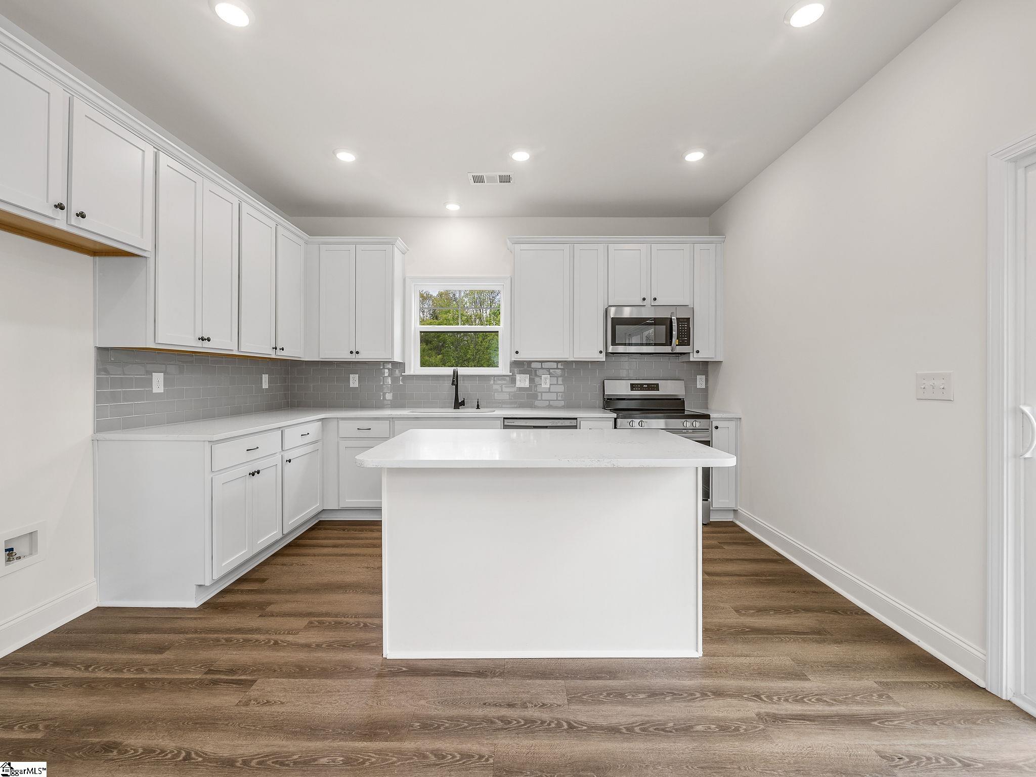 311 Ponder Road Greer, SC 29651 - Photo 15 of 41